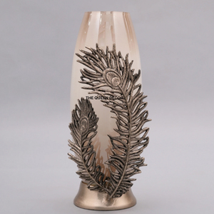 Vase à fleurs en métal doré, style moderne luxueux, artisanal, pour décoration de table, salon, décoration intérieure. - Product Image 4