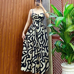 Vestido Maxi Sexy de Manga Corta para Mujer, Diseño Sencillo y Sólido, Cintura Natural, de Seda Lavable, Combinación Perfecta de Elegancia y Comodidad - Product Image 5