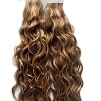 Vendeur en gros d'extensions de cheveux ondulés et bouclés avec ruban adhésif doublement dessiné