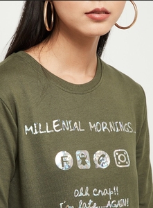 Sudadera de Cuello Redondo Verde Oliva para Mujer, Diseño de Letras con Lentejuelas y Estampado Metálico, Ropa Casual de Otoño - Product Image 4