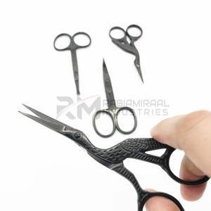 Tijeras de Manicura Portátiles de Acero Inoxidable de Alta Calidad RMI con Hoja Recta y Punta Afilada, Herramientas de Belleza para Diestros - Product Image 5