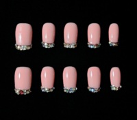 Ongles carrés press-on rose poudré faits main avec pointe en cristal, chaîne de strass, qualité salon, réutilisables, application facile, ajustement personnalisé