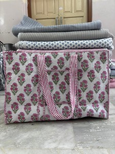 กระเป๋าโท้ทผ้าฝ้ายขนาดเล็กพิมพ์ลายบล็อกสำหรับผู้หญิง ลายดอกไม้ฤดูร้อน/ฤดูใบไม้ผลิ ปิดซิป ใช้ได้ทุกวัน เหมาะสำหรับการเดินทาง สไตล์อินเดียดั้งเดิม - Product Image 3