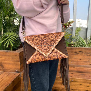 Nuevo diseño, de cuero bolso cruzado con flecos de ante con herramientas a mano, bolso de sobre multifuncional para mujer, bolsos de mano de cuero genuino - Product Image 2
