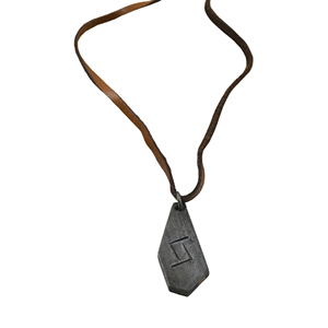 Colgante de hierro forjado a mano con forma de corazón, estilo antiguo, de diseño, con correa de cuero, a la moda, para hombre y mujer. - Product Image 2
