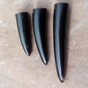 Cuerno de Búfalo Natural Ecológico con Punta Pulida, Diseño Rústico Moderno, Alta Calidad, Negro - Product Image 2