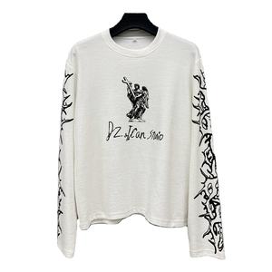 MIXED EMOTION Sudadera negra con cuello redondo y estampado completo pintado a mano, camiseta de manga larga - Product Image 4