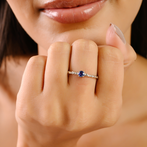 Anillo de Oro Blanco Real de 14K con Zafiro Azul, Estilo Clásico, Elegante y Sencillo, con Engaste de Garras, Joyería Minimalista para Uso Diario - Product Image 2