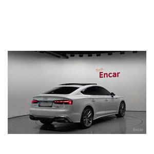 Audi A5 45 TFSI Quattro Premium Sportback 2020, 21,513 km, Volante a la Izquierda, Asientos de Cuero, Cámara Trasera - Product Image 2