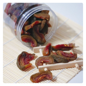 Goyave séchée douce de qualité supérieure avec sel au chili |   Collation saine au goût unique - Product Image 1