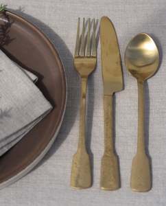 Juego de Cubiertos Royal Look de Metal Dorado, Juego de 4 Piezas a Precio de Mayoreo desde India - Product Image 2