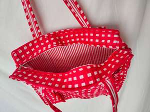 Bolsa de Mano de Tela de Algodón Roja Sólida con Volantes, Diseño de Bloques Hechos a Mano, para Mujer, Viajes, Compras, Todas las Temporadas - Product Image 3