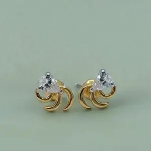 Elegantes Pendientes de Diseño con Forma de Espiral y Acento de Diamante en Forma de Lágrima para Mujer, Oro de 22K, para Uso Diario - Product Image 3