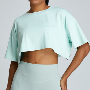 T-shirt court personnalisé en gros pour femmes et unisexe, en tissu molletonné 100 % coton, séchage rapide, respirant, grandes tailles, design sur mesure - Product Image 3