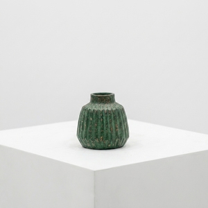 Ficio M Green Wash Terracotta Clay Bud Vase, Mini pot en terre cuite artisanal, Urne décorative en céramique pour table, Vases en gros - Product Image 1