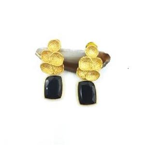 Boucles d'oreilles en onyx noir plaqué or 18 carats, faites à la main, avec un design tendance, vente en gros - Product Image 1