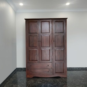 Armoire de chambre d'hôtel en bois de mahogany massif, style Shaker, autoportante, avec 2 tiroirs et 8 étagères, fabrication indonésienne - Product Image 2