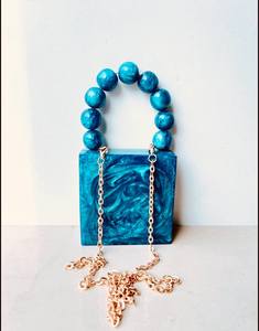 Pochette artisanale en résine peinte à la main SONZE, design indien, couleur personnalisable, respectueuse de l'environnement - Product Image 3