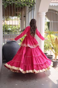 Conjunto de Lehenga de Algodón Cora Premium con Top Peplum con Encaje Gota Patti y Falda de 12 Metros, Ropa Étnica Tradicional para Mujer - Product Image 6