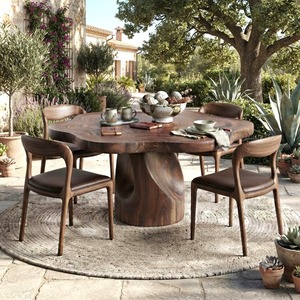 Table à manger en bois luxueuse et de conception unique, chaises non incluses, conçues pour créer une ambiance chaleureuse et accueillante. - Product Image 4