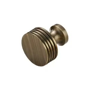 Manijas de Puerta Metálicas Modernas, Resistentes, para Interiores y Exteriores, Pieza Decorativa - Product Image 2