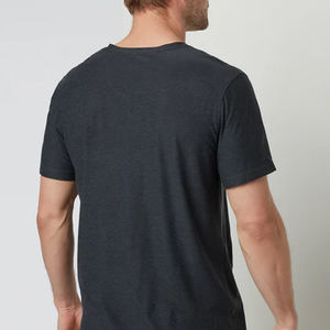 Camiseta para Hombre, Elegante, Casual, de Algodón Suave, con Logotipo Personalizado, Proveedor Mayorista, Diseño Moderno para Compradores al por Mayor, con Cuello en V - Product Image 6