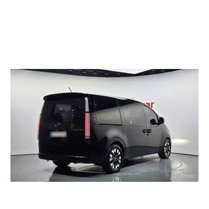 Hyundai Staria L3.5 Lounge 2024 de 9 Plazas, 145,686 km, Caja de Cambios Automática, Asientos de Cuero, Volante a la Izquierda con Cámara Trasera - Product Image 2