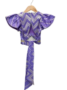 เสื้อทวิชา วูเวน ฮาล์ฟสลีฟ ประดับตกแต่งด้วยผ้าโดติ-สีม่วงและสีขาว - Product Image 3