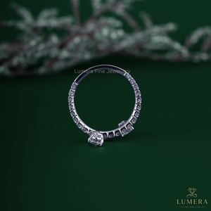 Anillo de compromiso y boda de lujo con diamante de laboratorio de 1.67 quilates, color elegante, oro blanco de 14K, pavé, corte pera radiante, banda abierta cruzada para mujer - Product Image 5