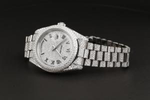 นาฬิกาสปอร์ตฮิปฮอปสุดหรูขนาด 41 มม. แบบสั่งทำพิเศษ ประดับเพชร VVS มอยส์ซาไนต์ สายสแตนเลสสตีลแบบฝังเพชรเต็มเส้น หน้าปัดตัวเลขโรมัน - Product Image 6