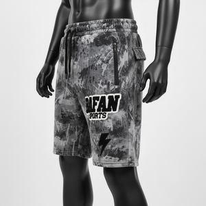 Shorts Premium de Felpa de Algodón de 340 GSM con Lavado Ácido, Color Gris Negro con Estampado Splash y Parche de Chenilla con Logotipo para Hombre - Product Image 3