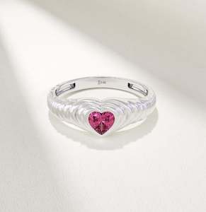 Anillo de Oro Sólido de 14k con Corazón de Rubí Único, Anillo de Cúpula con Rubí Rosa, Joyería de Corazón Rosa de Oro, Regalo de Amor para Ella, Anillo Fino de Rubí - Product Image 2