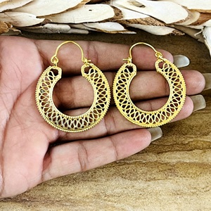 Pendientes Boho de Diseño Único, Joyería Tribal de Latón para Mujer, Pendientes de Aro Geométricos en Espiral Chapados en Oro de 18k para Venta al por Mayor/OEM/ODM - Product Image 2