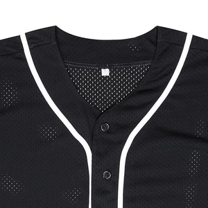 Maillot de baseball en mesh noir ventilé avec bande blanche, uniforme d'équipe personnalisé et équipement de sport respirant - Product Image 5