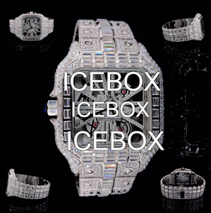 Montre-bracelet carrée pour homme en acier inoxydable avec cadran en verre, entièrement sertie de moissanite, bracelet à fermoir, résistance à l'eau 10 bars - Product Image 1