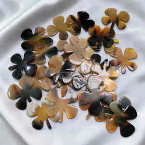 Adornos navideños artesanales de cuerno natural de búfalo y buey, decoraciones rústicas brillantes para las fiestas a precio de mayorista. - Product Image 5