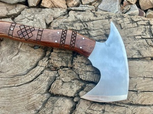 A&M ENTERPRISES - Hacha Vikinga Hecha a Mano de Grado Industrial, Cabeza de Acero con Alto Contenido de Carbono Pulido, Nudo Celta Tallado en Madera de Palisandro, para Exteriores - Product Image 3
