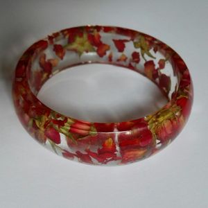Bracelet en résine florale, bracelet en résine avec fleurs pressées, bracelet en résine florale fait main, bracelet en résine botanique, bracelet en résine florale transparente - Product Image 3