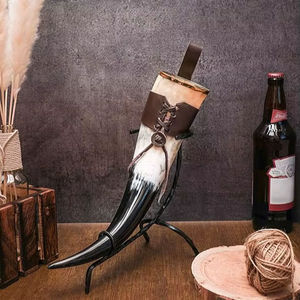 Cuerno Vikingo para Beber de Material Orgánico Ecológico, Ligero y de Súper Calidad, con Diseño de Animal Tallado y Opción de Logotipo Personalizado - Product Image 1