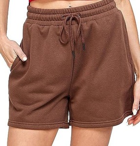Shorts décontractés en tricot à rayures taille mi-haute pour femme, nouvelle collection, avec logo personnalisé, par le fabricant - Product Image 3
