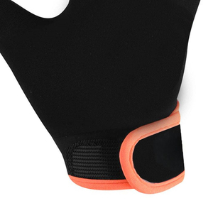 Gants de football gaélique sur mesure fabriqués au Pakistan, meilleurs gants avec logo, gants gaéliques de haute qualité - Product Image 4
