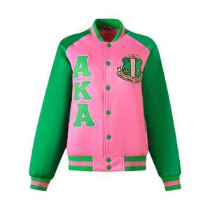 แจ็คเก็ตบอมเบอร์ผ้าซาตินสีชมพูสำหรับผู้หญิง ปักลายตัวอักษรกรีก แขนเสื้อสีเขียว สไตล์วาร์ซิตี้ สตรีทแวร์ - Product Image 1