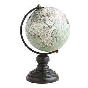Globe d'inspiration vintage avec impression dorée métallique et socle doré contemporain, objet souvenir de luxe, ornement de bureau élégant - Product Image 3