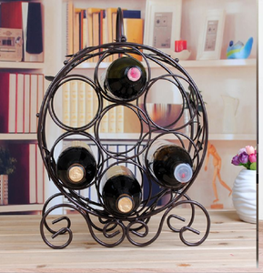 Grand présentoir de sol orné de sculptures décoratives, capable de contenir neuf bouteilles de vin, en métal, avec un motif de vigne magnifique. Achetez à prix de gros. - Product Image 6
