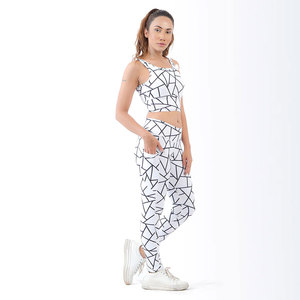 Ensemble 2 pièces de vêtements de yoga pour femmes, très demandé, en Spandex et Polyester de haute qualité, respirant, pour la gym et le fitness, personnalisable à l'avant - Product Image 3