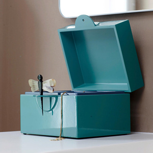 Boîte de rangement en laque multifonctionnelle écologique édition de luxe avec accent libellule, boîte cadeau moderne de luxe faite à la main - Product Image 3