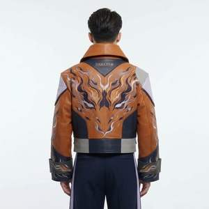 Blouson de motard asymétrique en cuir marron clair à col large, motif flamme brodé, color block, vêtement d'extérieur moto pour homme - Product Image 2
