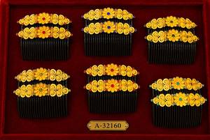 หวีผมโลหะผสมสไตล์จีนพร้อมดีไซน์ดอกไม้สีทอง A-32160 คุณภาพสูง - Product Image 1