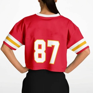 เสื้อฟุตบอลครอปสีแดงสำหรับผู้หญิง คอวี แขนสั้น พิมพ์หมายเลขทีม 87 ด้านหน้า ชุดกีฬา - Product Image 2