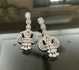 ต่างหูทรงหยดน้ำประดับเพชรซีกอนชุบเงินคุณภาพพรีเมียมสวยงามสำหรับผู้หญิง คอลเลคชั่นสำหรับงานเลี้ยงตอนเย็น - Product Image 6